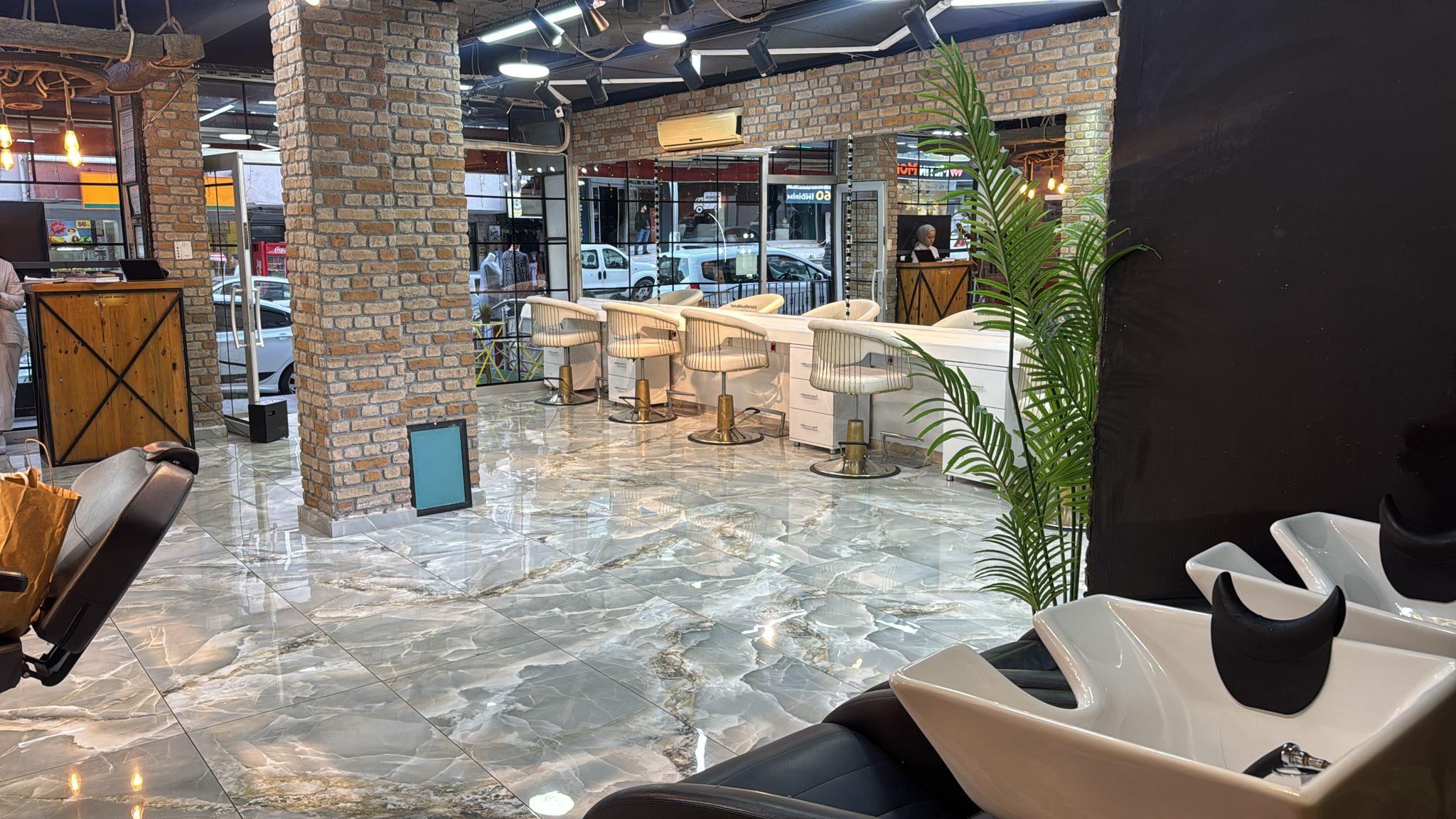 Normal Salon